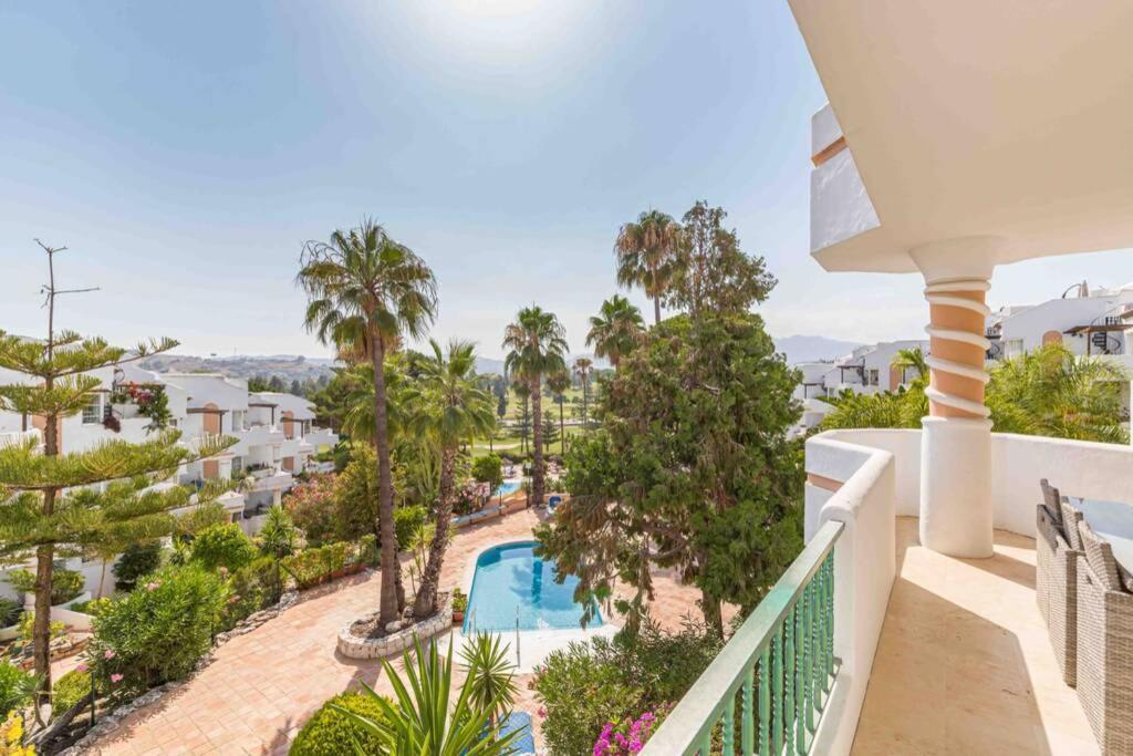 Stylish One Bed Apartment At Matchroom Country Club Fuengirola Buitenkant foto