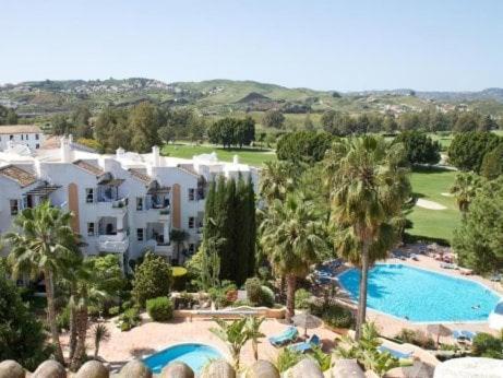 Stylish One Bed Apartment At Matchroom Country Club Fuengirola Buitenkant foto