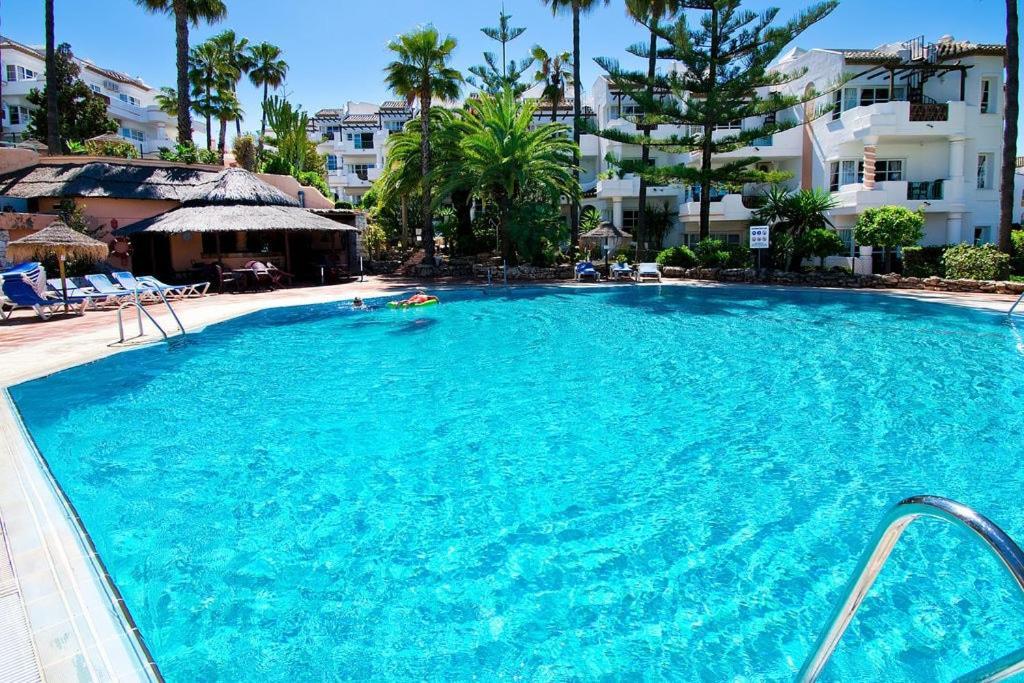Stylish One Bed Apartment At Matchroom Country Club Fuengirola Buitenkant foto